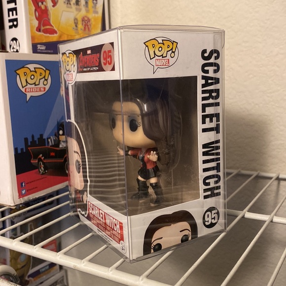 Scarlet Witch Funko POP - Picture 2 of 5